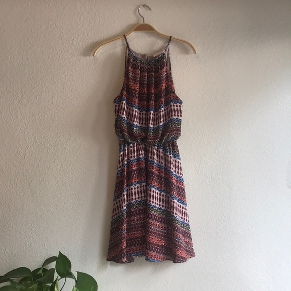 Size small sun dress with key whole back - Picture 1 of 3